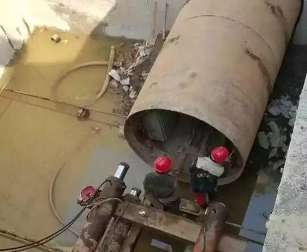 雨水管道非開挖頂管機(jī)施工價(jià)格多少錢一米？