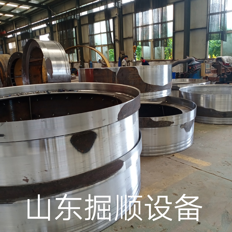 帶浙江客戶參觀中繼間廠家的生產(chǎn)車間  掘順機(jī)械盡顯過(guò)硬品質(zhì)